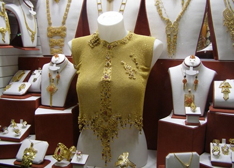 سقوط آزاد قیمت طلا ۱۸ عیار آبان ۱۴۰۴ / ریزش قیمت طلا از ۳ میلیون و ۷۰۰ هزارتومان گذشت