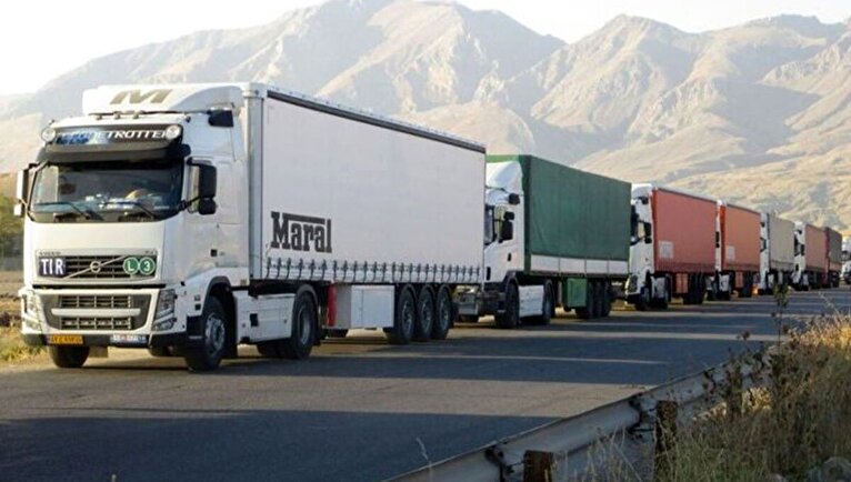 توقیف کامیون‌های ایران پشت مرزها/ صادرات زمین‌گیر شد