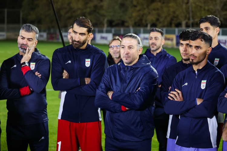 پزشکیان با لباس ورزشی در جمع شاگردان قلعه‌نویی