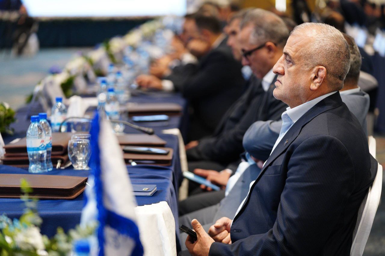 راهبرد بانک صادرات ایران خروج از بنگاه‌داری و تمرکز بر فعالیت‌های مولد و شفاف است