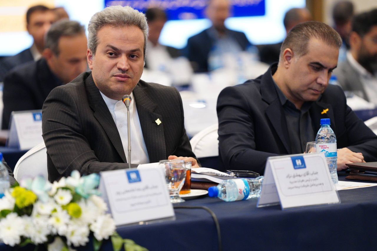 راهبرد بانک صادرات ایران خروج از بنگاه‌داری و تمرکز بر فعالیت‌های مولد و شفاف است