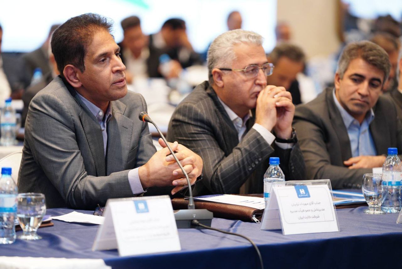 راهبرد بانک صادرات ایران خروج از بنگاه‌داری و تمرکز بر فعالیت‌های مولد و شفاف است