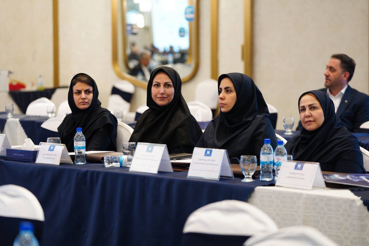 راهبرد بانک صادرات ایران خروج از بنگاه‌داری و تمرکز بر فعالیت‌های مولد و شفاف است