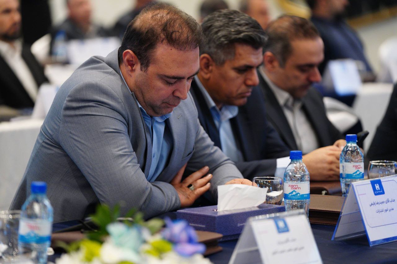 راهبرد بانک صادرات ایران خروج از بنگاه‌داری و تمرکز بر فعالیت‌های مولد و شفاف است