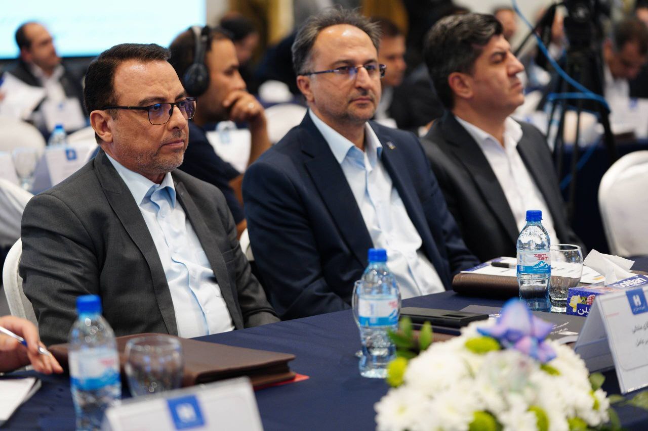 راهبرد بانک صادرات ایران خروج از بنگاه‌داری و تمرکز بر فعالیت‌های مولد و شفاف است