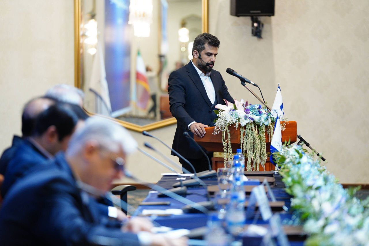 راهبرد بانک صادرات ایران خروج از بنگاه‌داری و تمرکز بر فعالیت‌های مولد و شفاف است