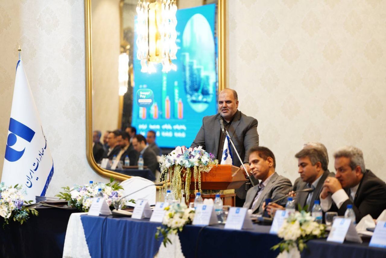 راهبرد بانک صادرات ایران خروج از بنگاه‌داری و تمرکز بر فعالیت‌های مولد و شفاف است