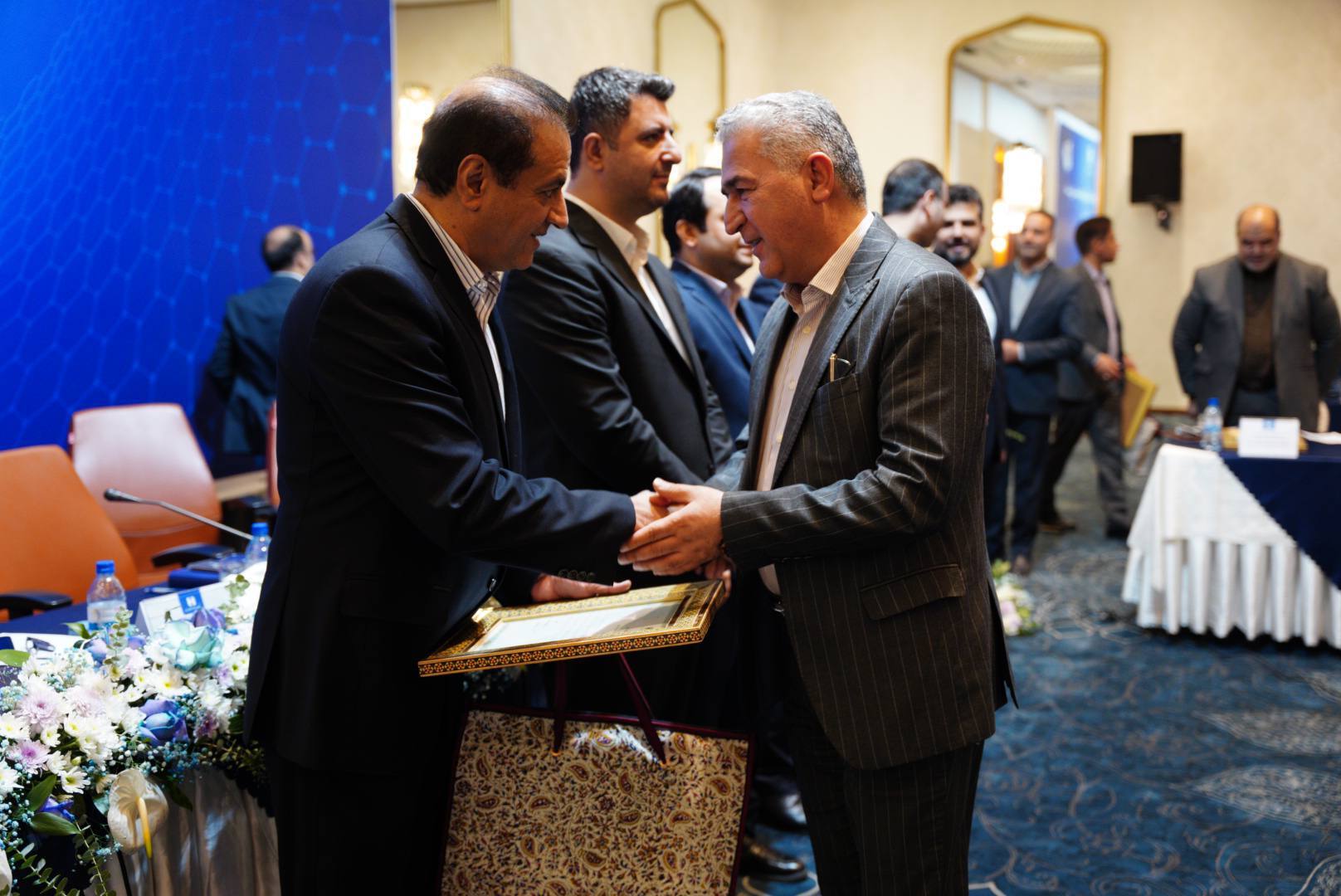 راهبرد بانک صادرات ایران خروج از بنگاه‌داری و تمرکز بر فعالیت‌های مولد و شفاف است