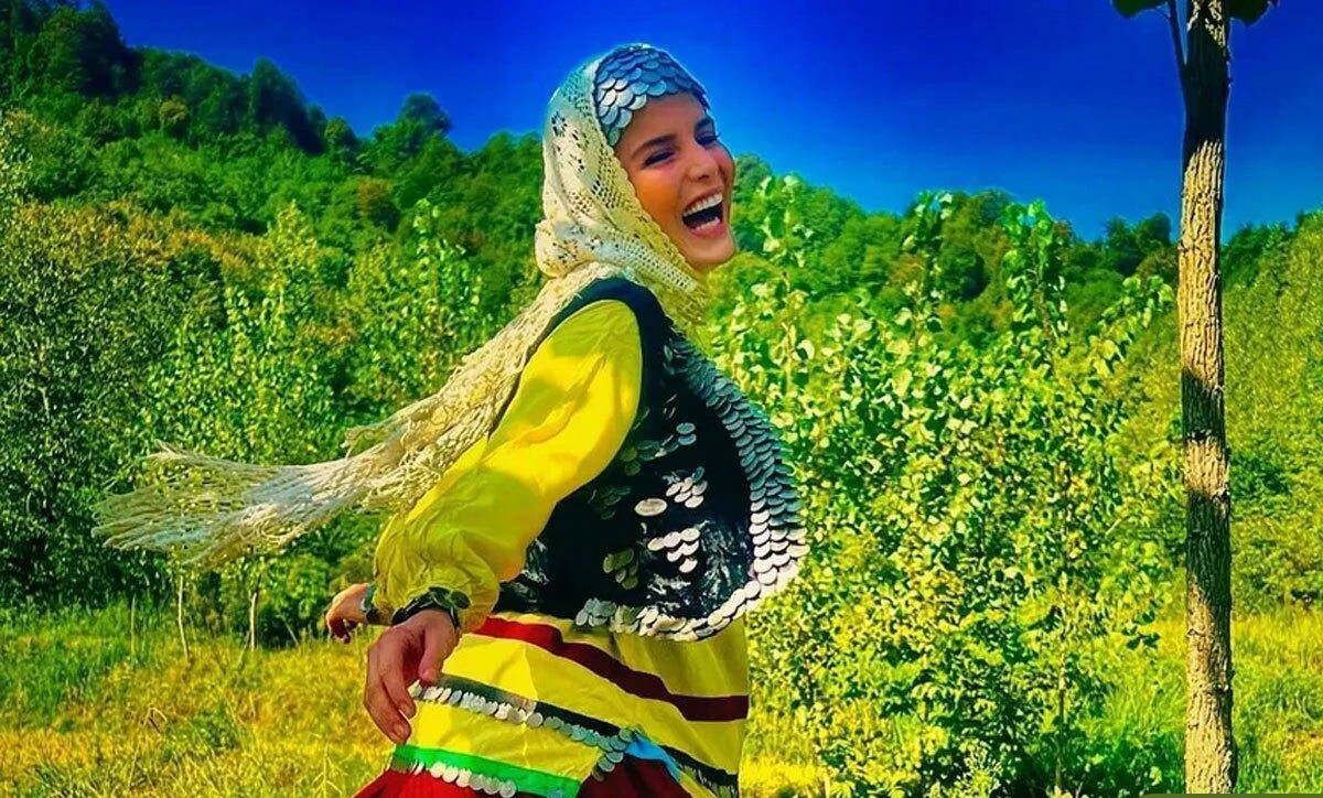 بازیگر زن سریال معروف خودکشی کرد / تعرض تهیه کننده معروف به بازیگر زن جنجالی شد