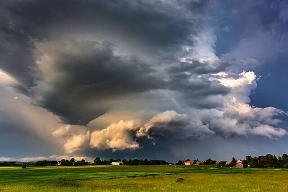 یک پدیده خاص هواشناسی در ایران /  یک سقف نامرئی مانع ایجاد ابر می‌شود + عکس