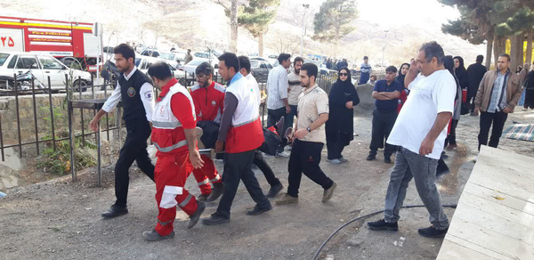 تخریب پل و سقوط ۱۲ نفر در سد فریمان