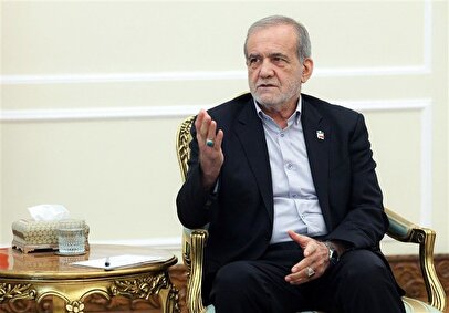 خاطره گویی پزشکیان درباره ازدواجش/ با همسرم در خوابگاه دانشجویی زندگی را آغاز کردیم