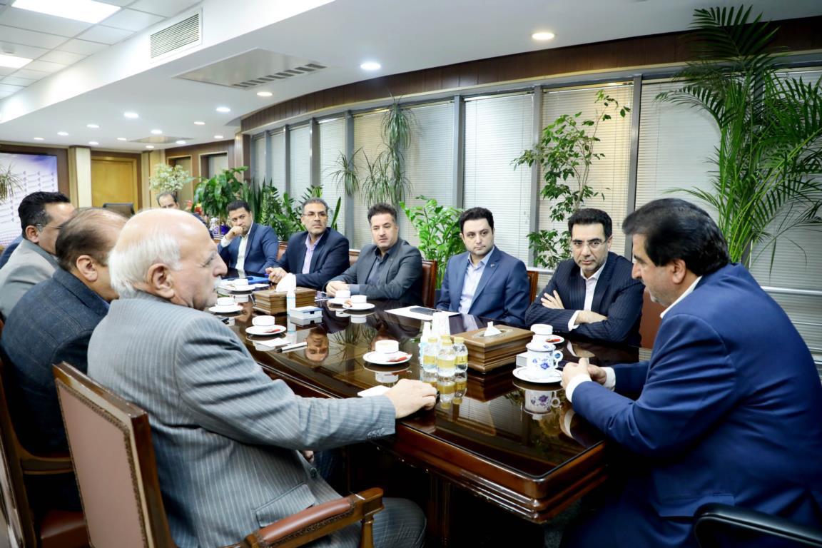 امضای تفاهمنامه همکاری بانک رفاه کارگران و اتاق اصناف برای حمایت از واحدهای صنفی امضای تفاهمنامه همکاری بانک رفاه کارگران و اتاق اصناف برای حمایت از واحدهای صنفی