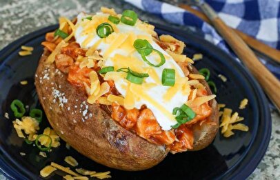 طرز تهیه دلمه سیب‌زمینی شکم‌پر / با کمترین مواد یک غذای دلچسب بپزید