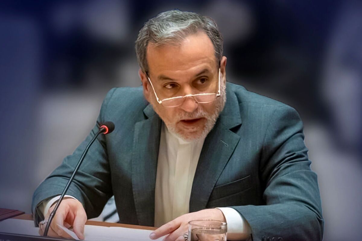 عراقچی: بمب اتم ما توانایی نه گفتن به قدرتهاست/اگر برای جنگ آماده نباشید، جنگ رخ میدهد+ عکس عراقچی: بمب اتم ما توانایی نه گفتن به قدرتهاست/اگر برای جنگ آماده نباشید، جنگ رخ میدهد+ عکس