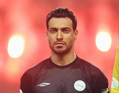  ژست خاص شجاع خلیل‌زاده در هواپیما با ساعت ٣ میلیارد تومانی + عکس