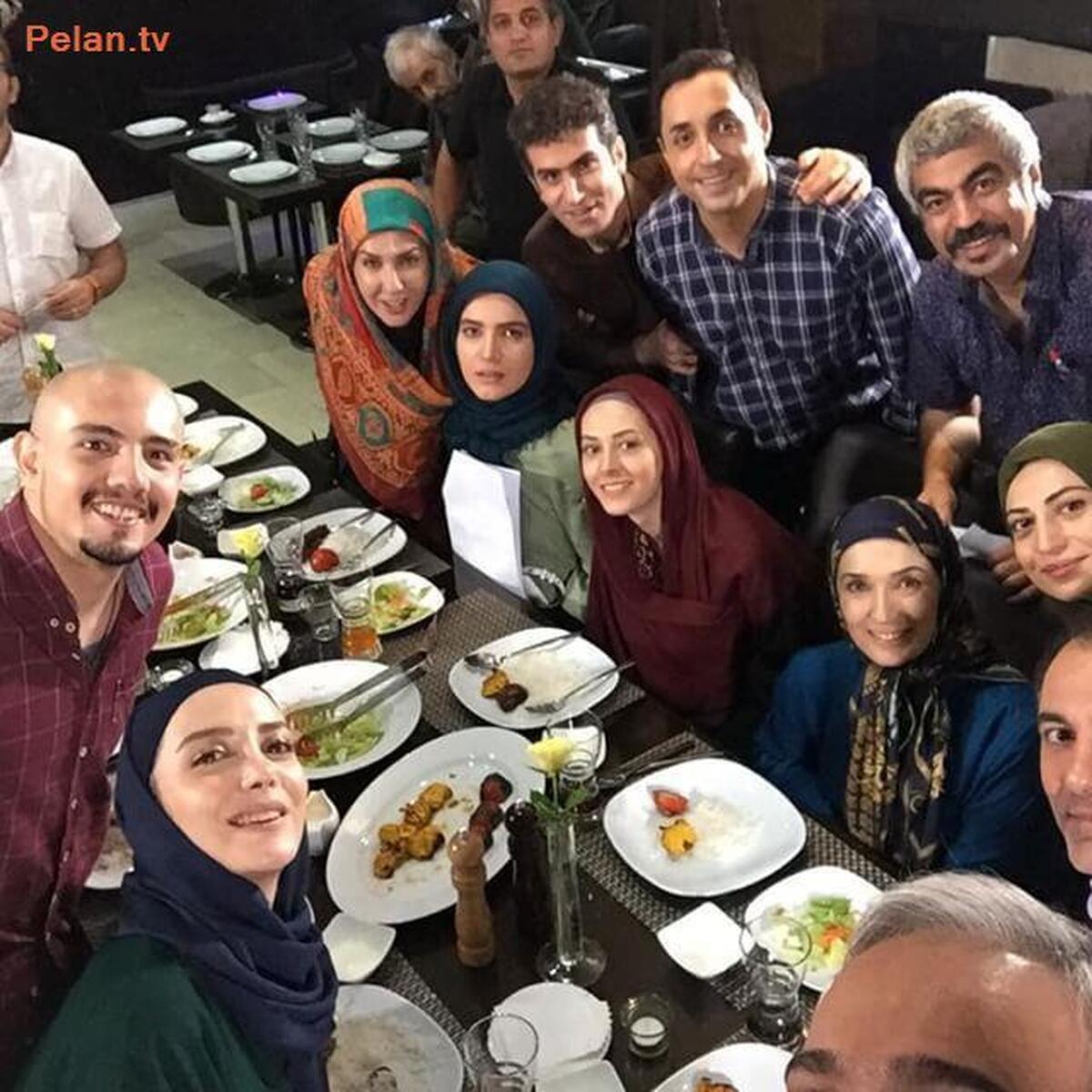 دورهمی بازیگران سریال لیسانسه‌ها با استایل پاییزی+ عکس