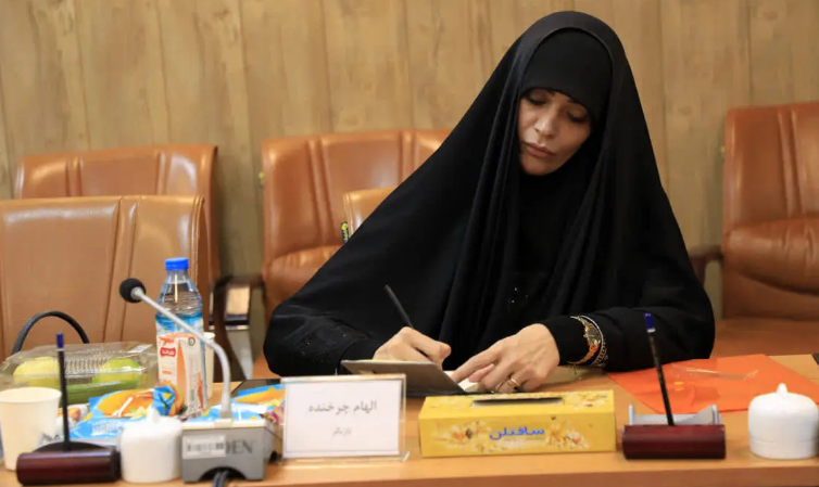 عکس جنجالی از الهام چرخنده در ستاد امر به معروف عکس جنجالی از الهام چرخنده در ستاد امر به معروف