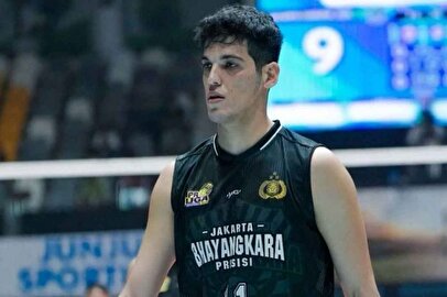 صابر کاظمی دقایقی قبل وارد ایران شد / آخرین وضعیت والیبالیست ملی‌پوش