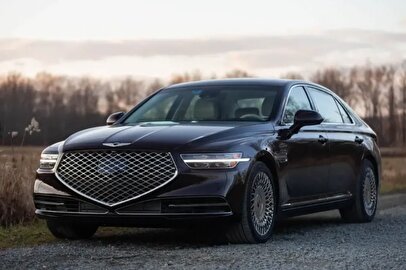 تردد خودروهای میلیاردی خارجی در خیابان‌های ایران / پشت پرده لو رفت!