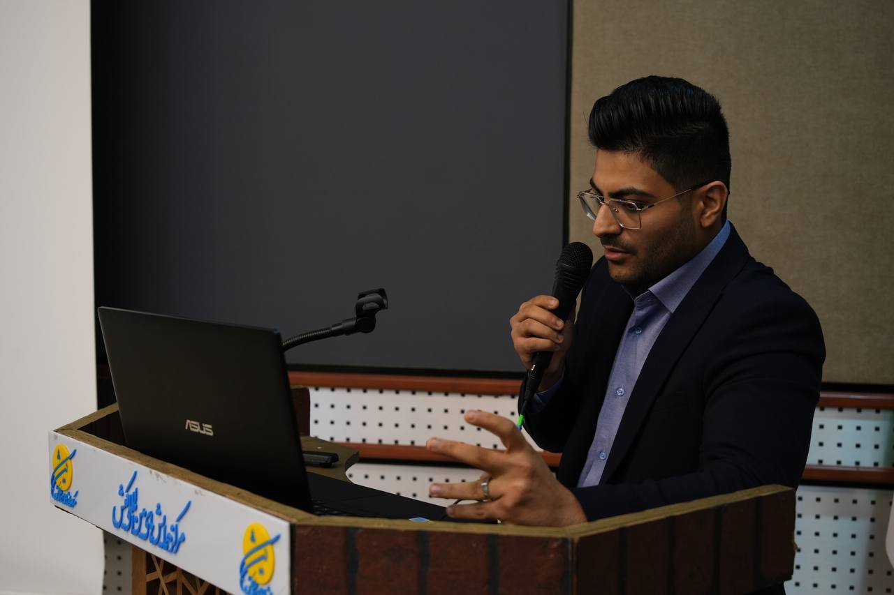 برگزاری پنلهای تخصصی در حاشیه سمپوزیوم فولاد ۱۴۰۴ کیش؛ از رشد ۱۲ درصدی تولید تا تعهد کربنصفر تا ۱۴۱۰ برگزاری پنلهای تخصصی در حاشیه سمپوزیوم فولاد ۱۴۰۴ کیش؛ از رشد ۱۲ درصدی تولید تا تعهد کربنصفر تا ۱۴۱۰