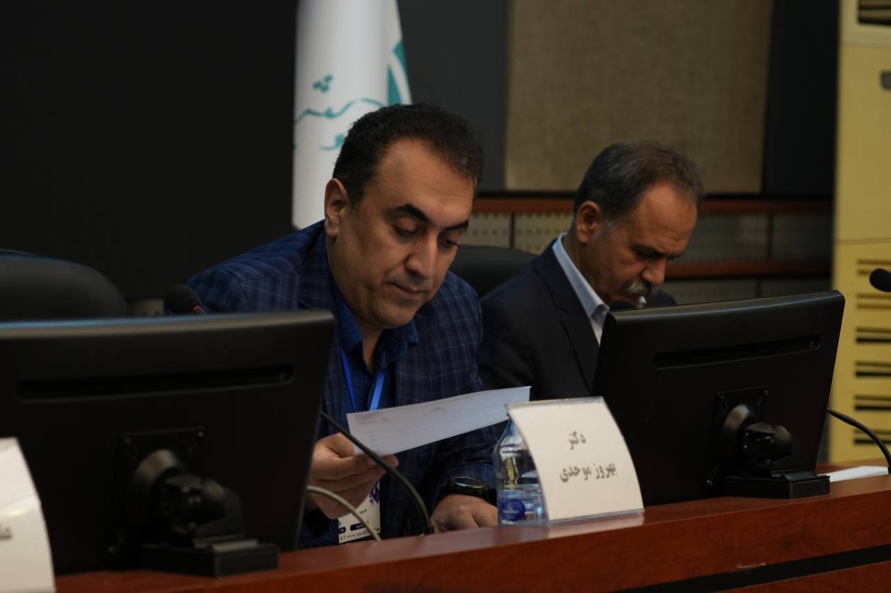 برگزاری پنلهای تخصصی در حاشیه سمپوزیوم فولاد ۱۴۰۴ کیش؛ از رشد ۱۲ درصدی تولید تا تعهد کربنصفر تا ۱۴۱۰ برگزاری پنلهای تخصصی در حاشیه سمپوزیوم فولاد ۱۴۰۴ کیش؛ از رشد ۱۲ درصدی تولید تا تعهد کربنصفر تا ۱۴۱۰