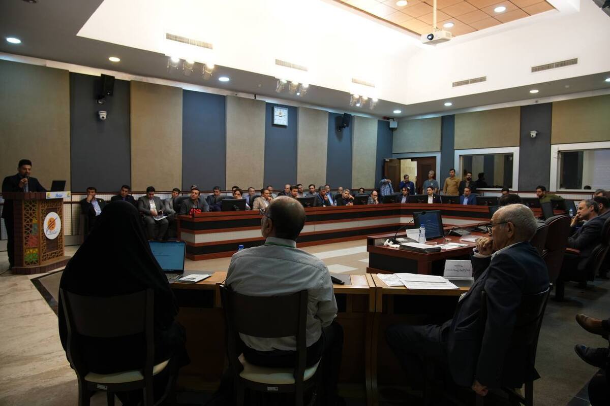 پنل سالن خوارزمی: نوآوری در ریختهگری مداوم برای کاهش ضایعات پنل سالن خوارزمی: نوآوری در ریختهگری مداوم برای کاهش ضایعات