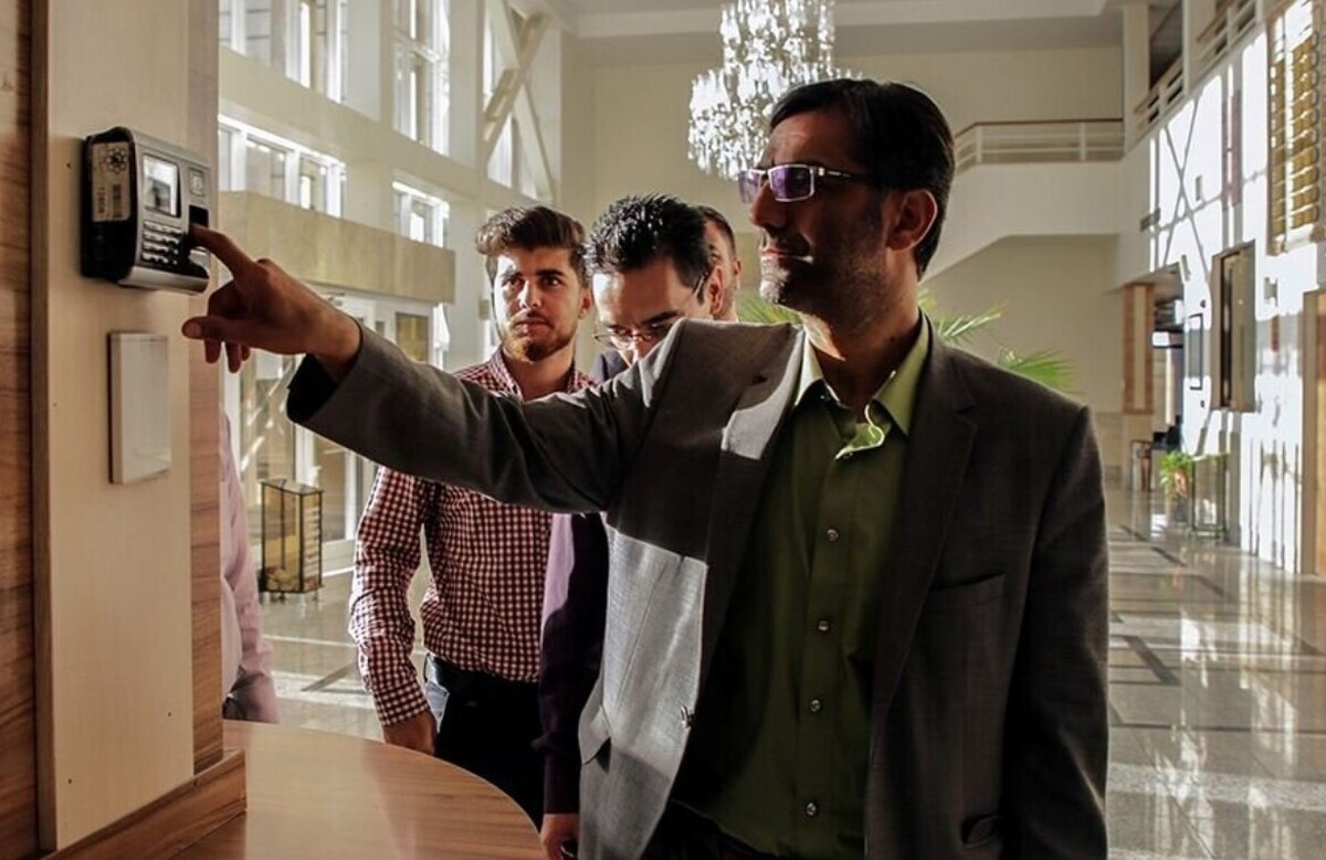 موافقت با تغییر ساعت کاری کارمندان / فقط این ادارات پنجشنبهها تعطیل است موافقت با تغییر ساعت کاری کارمندان / فقط این ادارات پنجشنبهها تعطیل است