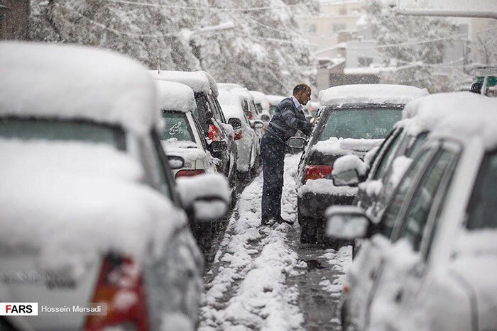 بارش سنگین برف مردم تهران را شوکه کرد + عکس بارش سنگین برف مردم تهران را شوکه کرد + عکس