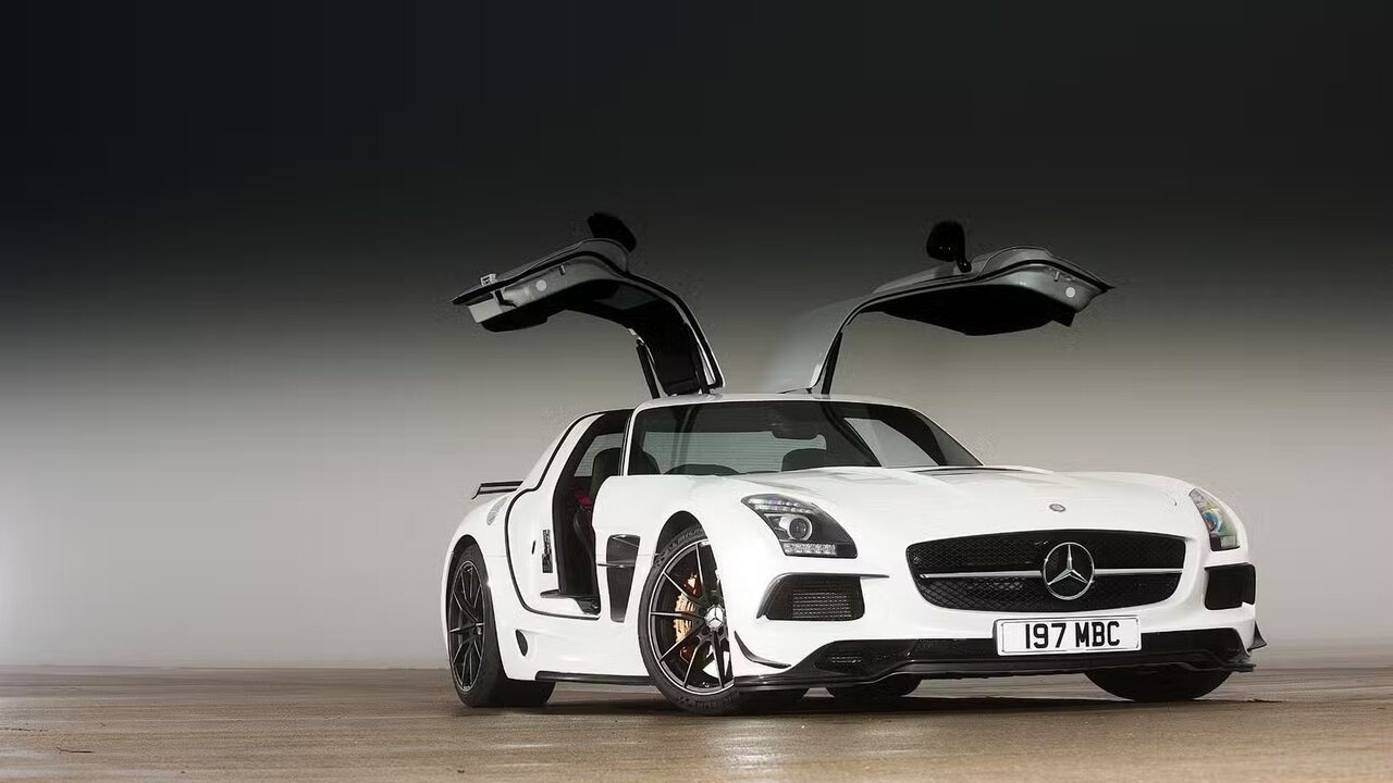 راننده مرسدس در انفجار جان سالم به در برد / داستان SLS AMG افسانه‌ای