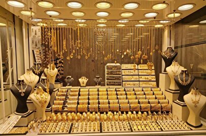 ریزش قیمت طلا ۱۸ عیار امروز ۱۲ آذر ۱۴۰۴ / طلا عقب نشینی کرد