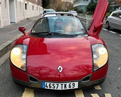 رنو اسپایدر نادر در حراج پاریس / کلکسیونرها هیجان‌زده شدند!