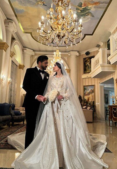 نگاهی به لباس عروس مریم مومن / خانم بازیگر با لباس عروس ترند سلطنتی درخشید + عکس