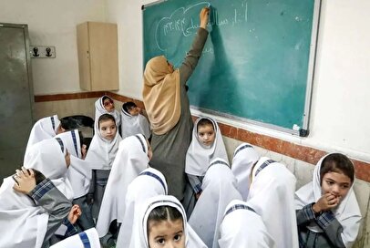 کیهان ریشه مشکلات کشور را کشف کرد/ شادی کودکان در مدارس موضوع جدید انتقاد روزنامه شریعت‌مداری