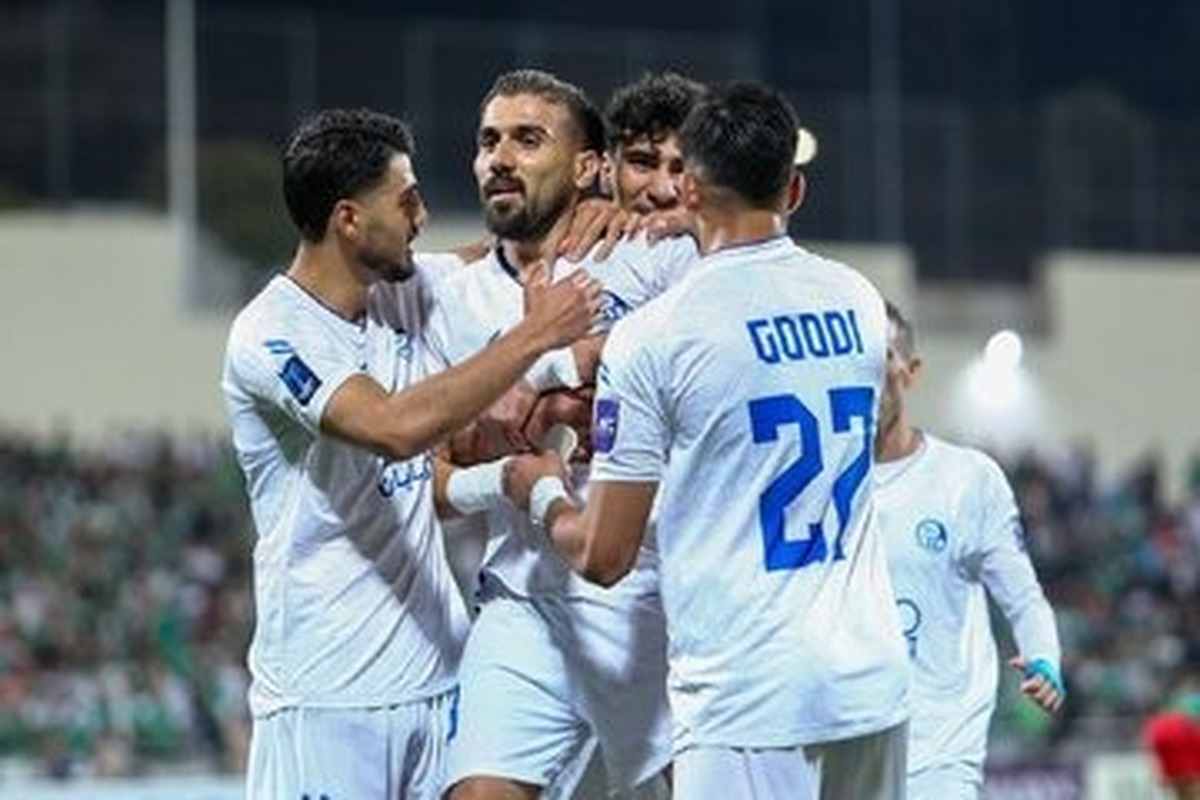 شوک برای استقلال؛ مهران احمدی در دربی غایب شد