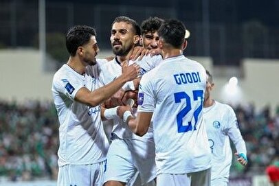 شوک برای استقلال؛ مهران احمدی در دربی غایب شد