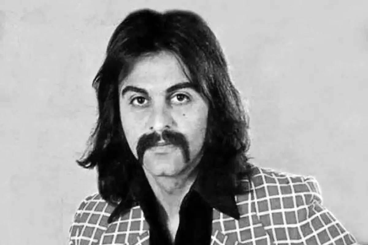 فوری/ پدر راک ایران از دنیای موسیقی خداحافظی کرد فوری/ پدر راک ایران از دنیای موسیقی خداحافظی کرد