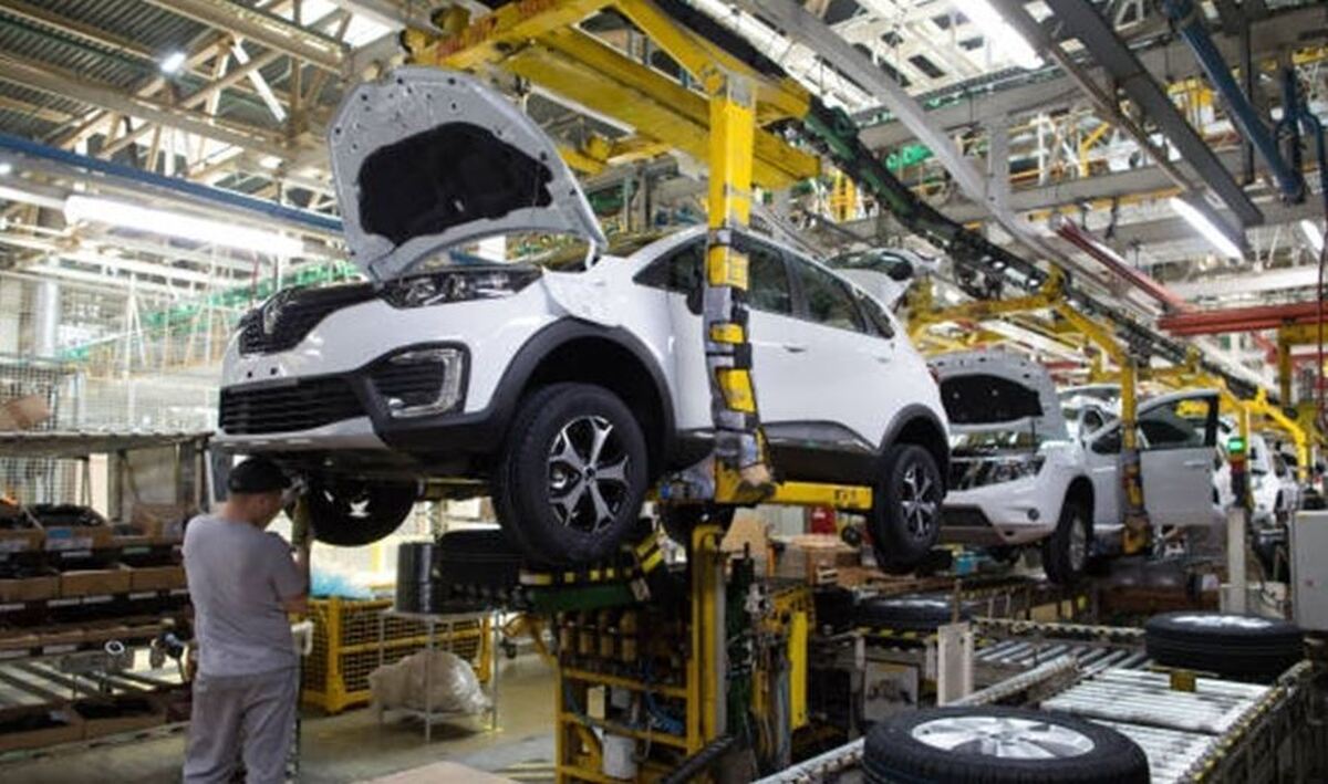 قیمت‌گذاری خودرو‌های مونتاژی‌ بازنگری می‌شود؟ / علت شکاف قیمتی، قیمت‌گذاری دستوری است