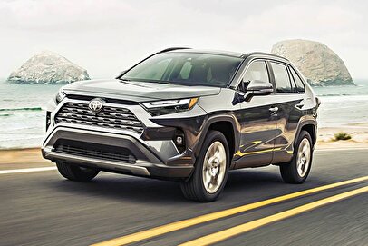 راز محبوبیت تویوتا راو ۴ در بازار کراس‌اوورها چیست؟