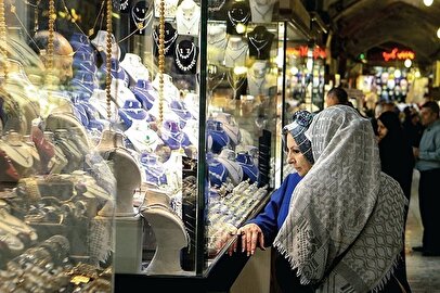 قیمت طلا و سکه در روز مادر ۱۴۰۴ / خریداران از بازار فراری شدند