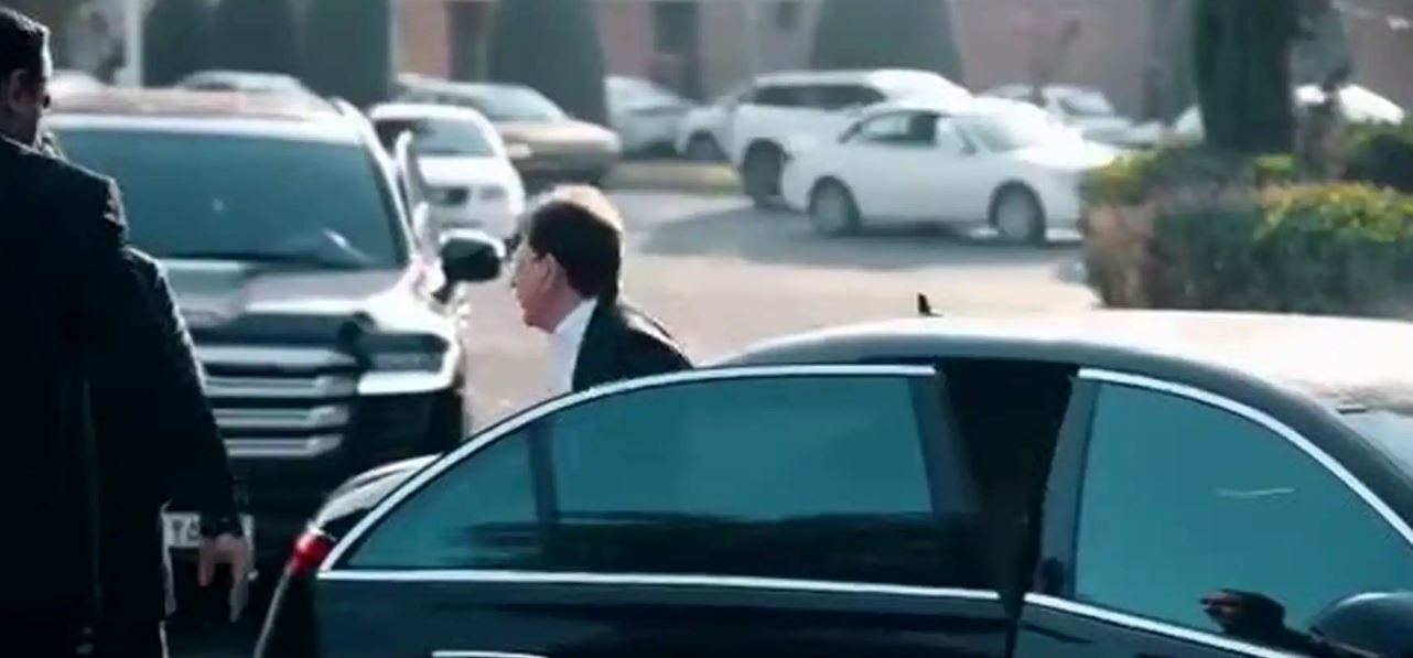 بابک زنجانی چظور برای ماشین ۱۵۰ میلیارد تومانیاش پلاک گرفته است؟/ واردات و شمارهگذاری این خودر ممنوع است بابک زنجانی چظور برای ماشین ۱۵۰ میلیارد تومانیاش پلاک گرفته است؟/ واردات و شمارهگذاری این خودر ممنوع است