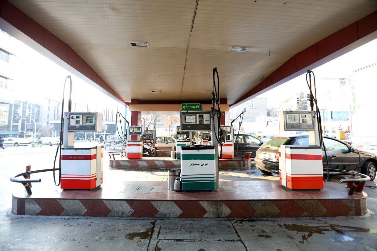 قانون جدید درباره سهمیه بنزین ۱۵۰۰ تومانی / مردم بخوانند