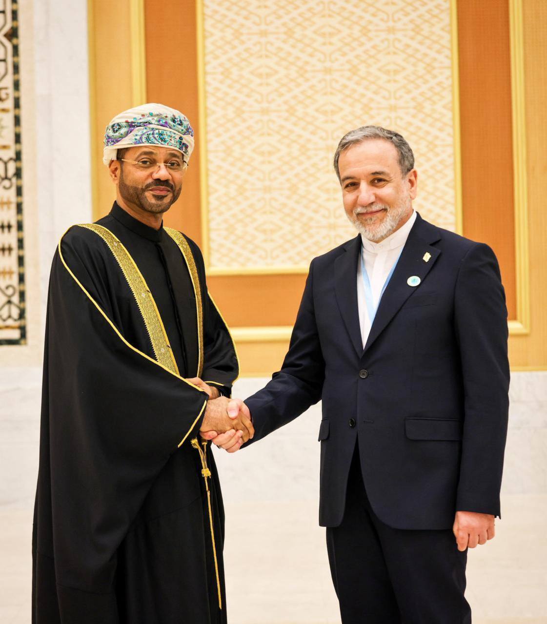 دیدرا عراقچی با وزیر خارجه عمان