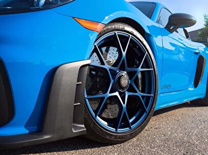 چرا خودرو‌های خاص به ترمز سرامیکی مجهز می‌شوند؟