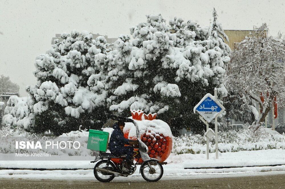 بارش شدید برف همدان را سفیدپوش کرد