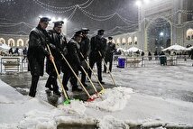 بارش شدید برف در حرم مطهر رضوی+ فیلم