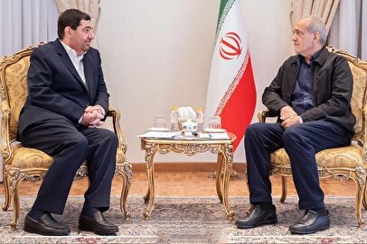 بی‌احترامی به آیت‌الله رئیسی در جلسه پزشکیان / پای مخبر به دعوا باز شد + فیلم