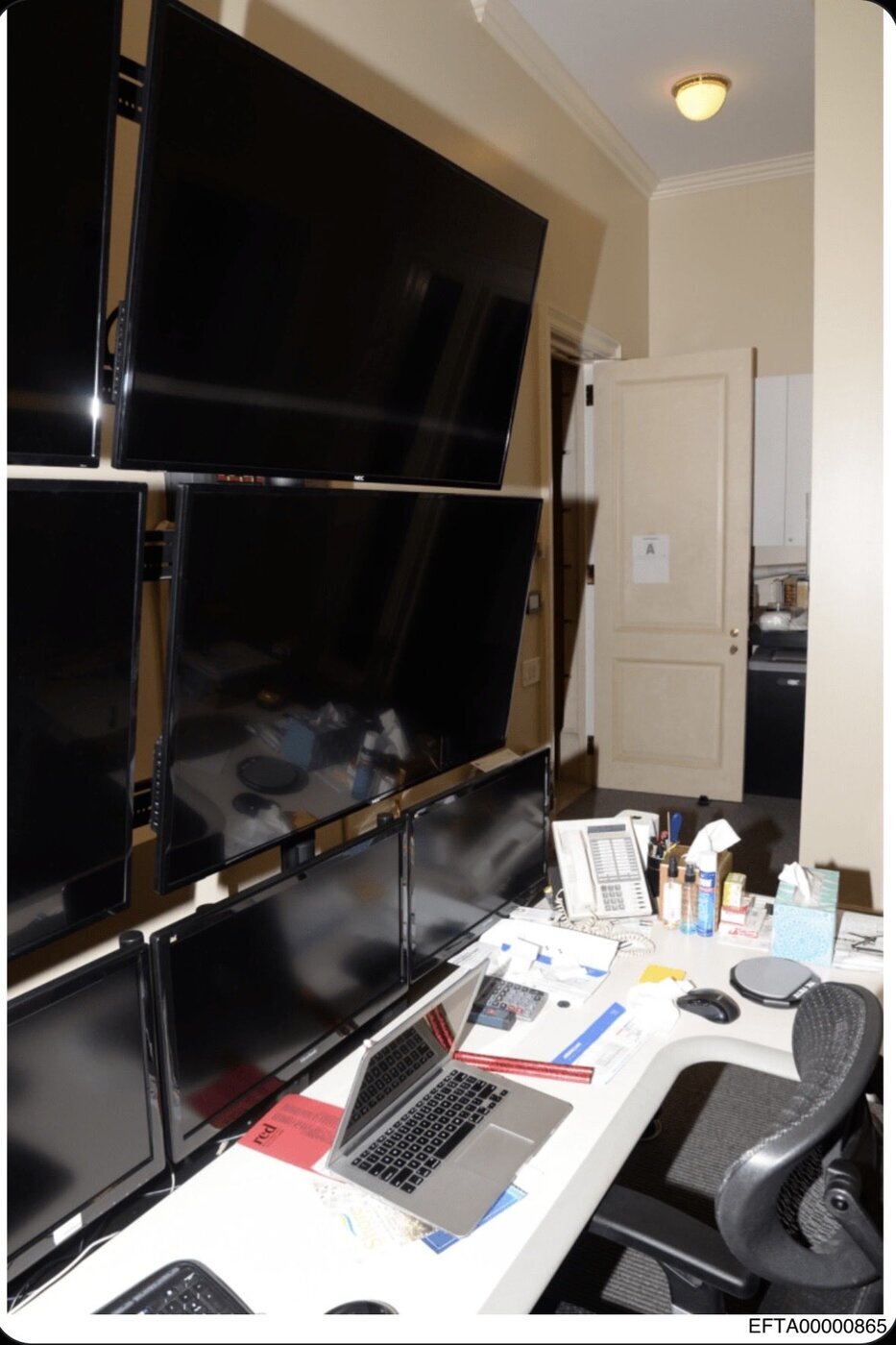 تصاویر خصوصی رئیس جمهور سابق لو رفت + عکس و فیلم