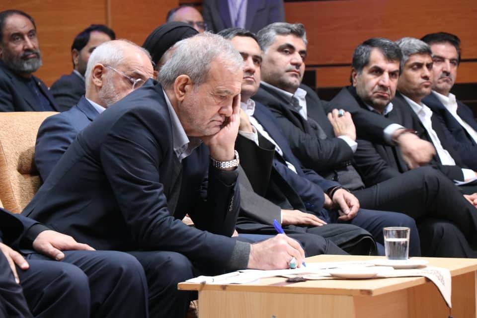 تفاهم‌نامه چهار‌جانبه بانک رفاه کارگران با حضور رئیس جمهور امضاء شد