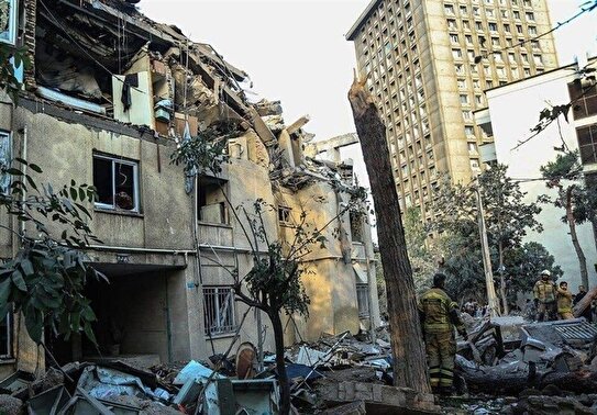 برخی از خانه‌های تخریب‌شده جنگ ۱۲ روزه در تهران همچنان باقی است/ بنیاد مسکن موفق در مسئولیت های واگذار شده